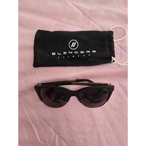 Women's Blenders Americano Sunglasses Black Gold polarized - Picture 2 of 8
